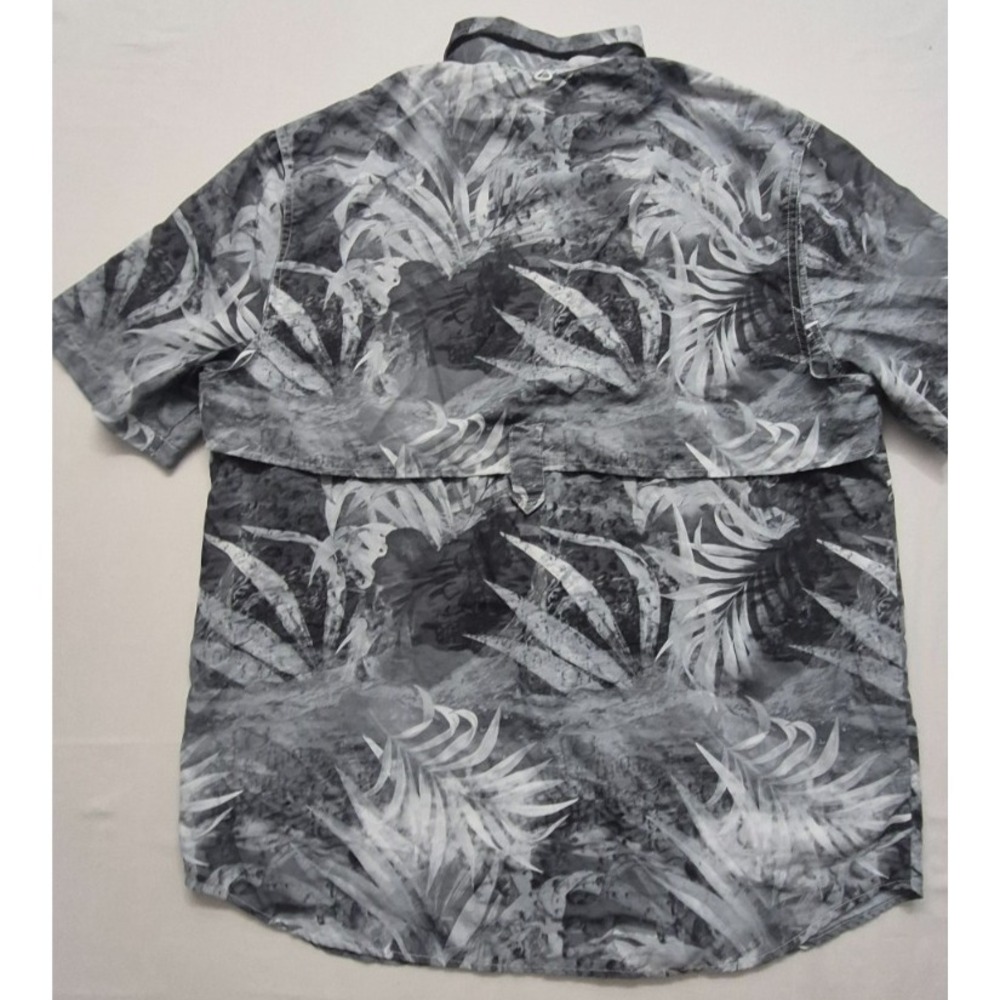 REEL Legends Men's black/gray floral print Shirt‎ Saltwater SS button up vented - Picture 12 of 16